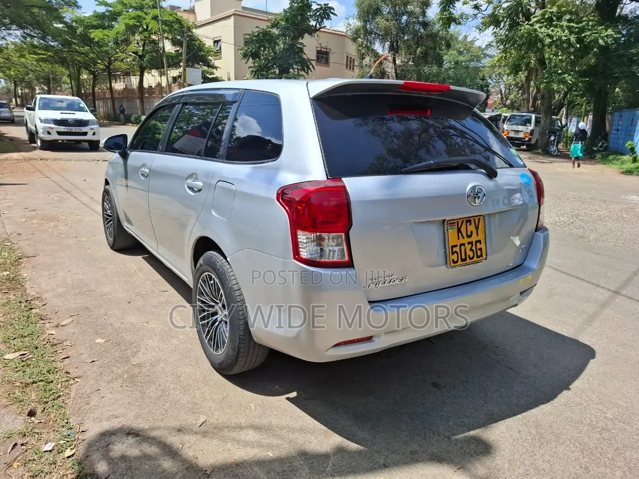 Toyota Corolla Fielder 2013 Silver