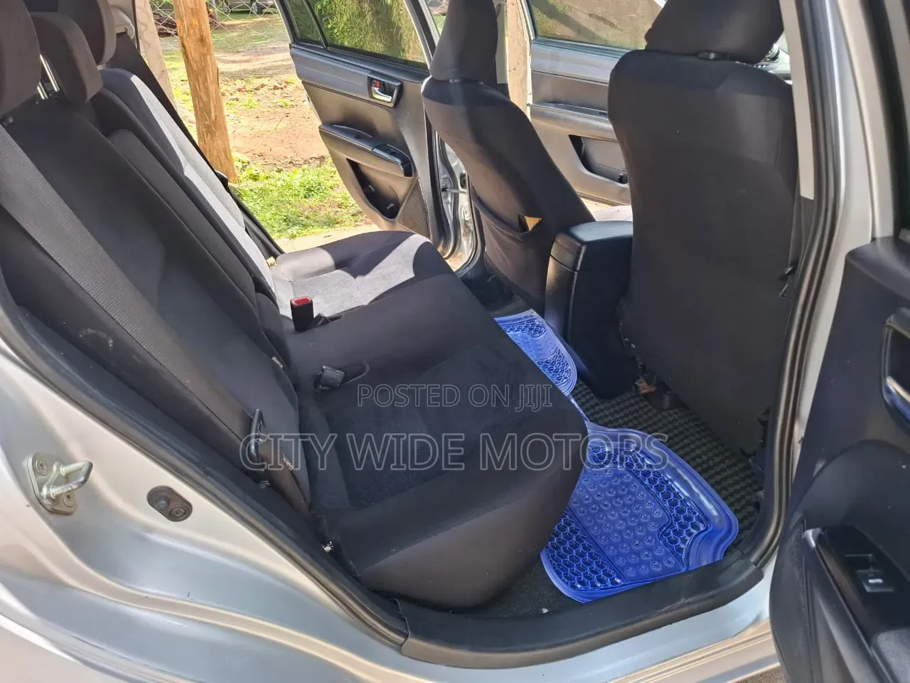Toyota Corolla Fielder 2013 Silver