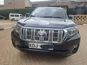 Toyota Land Cruiser Prado 2016 Black