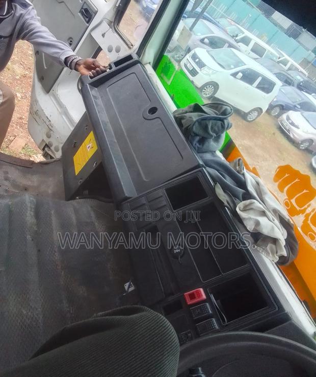 Ashok Leyland 2022 - thumbnail 5