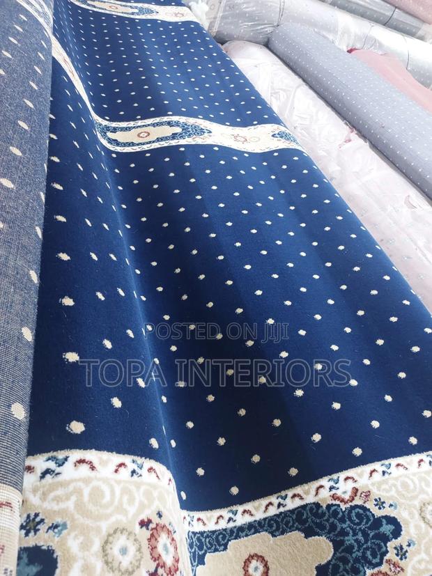 Dotted Executive Wall to Wall Carpets for Office and Mosque Flooring