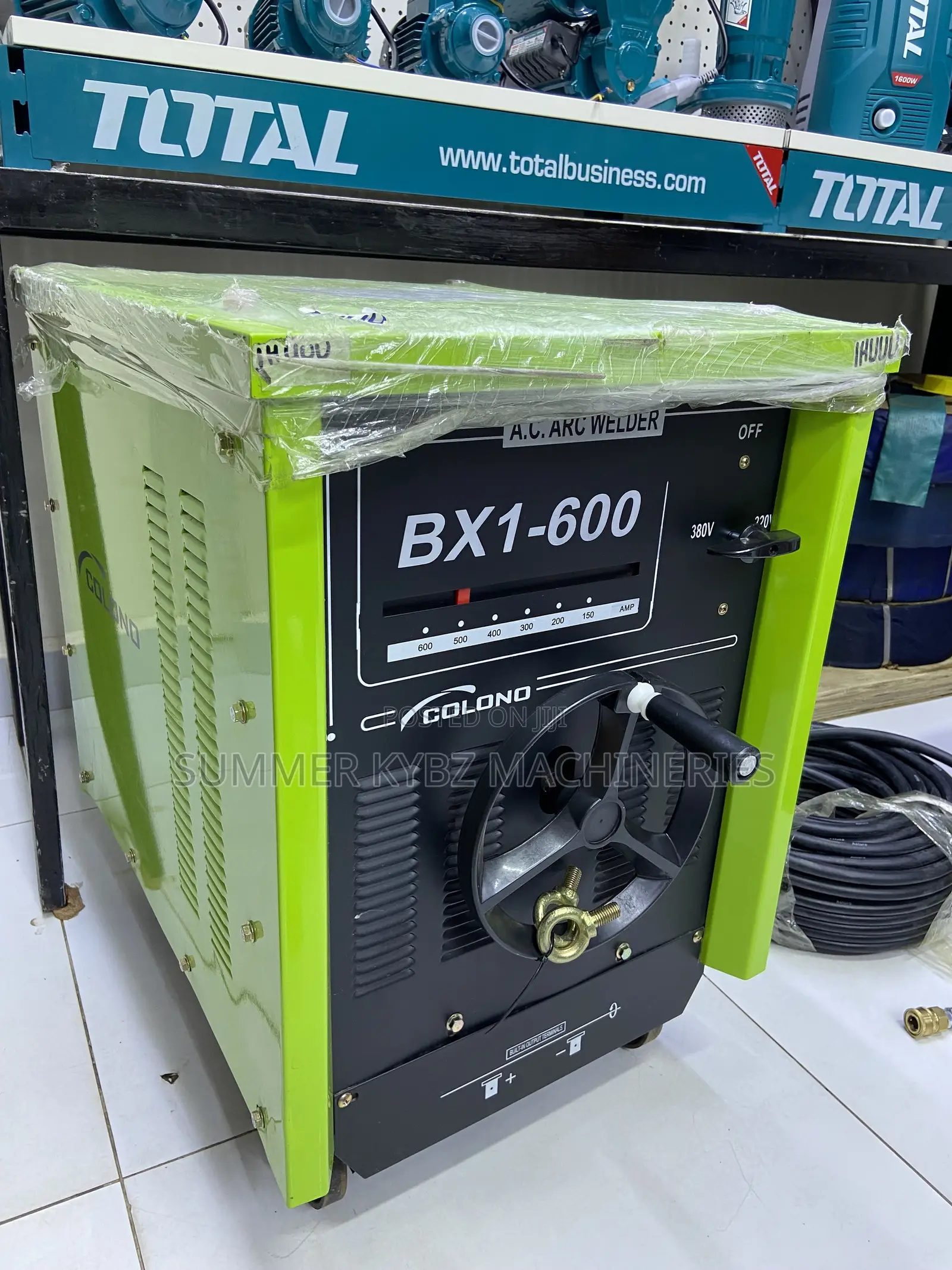 Colono Bx1-600 Heavy-Duty Ac Arc Welding Machine.
