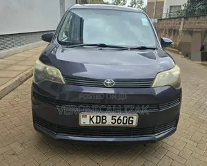 Toyota Spade 2013 Blue