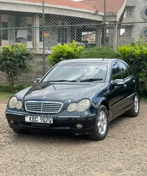 Mercedes-Benz C200 2004 Green
