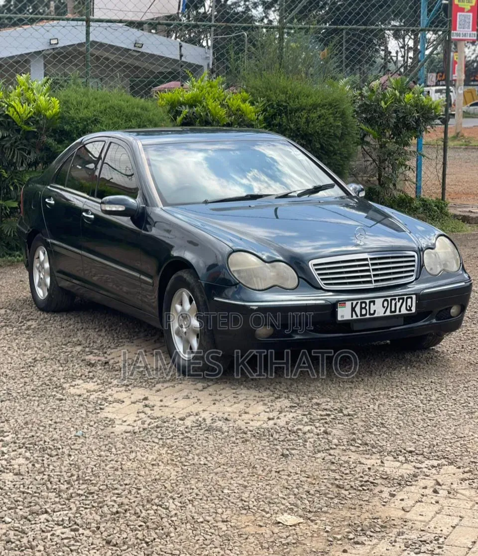 Mercedes-Benz C200 2004 Green
