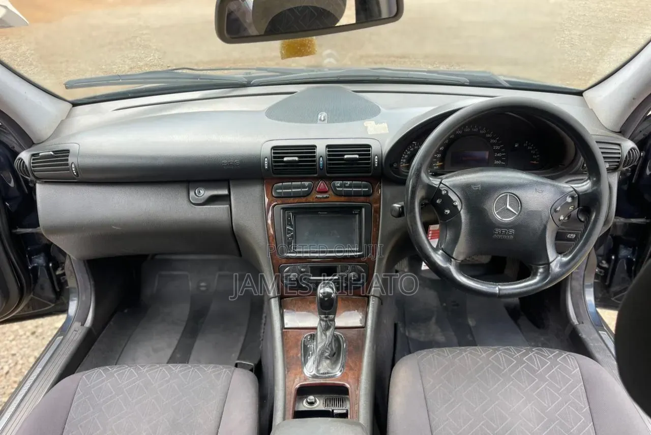 Mercedes-Benz C200 2004 Green