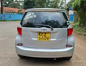Toyota Ractis 2013 Silver