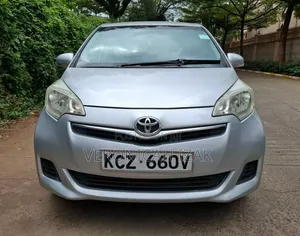 Toyota Ractis 2013 Silver