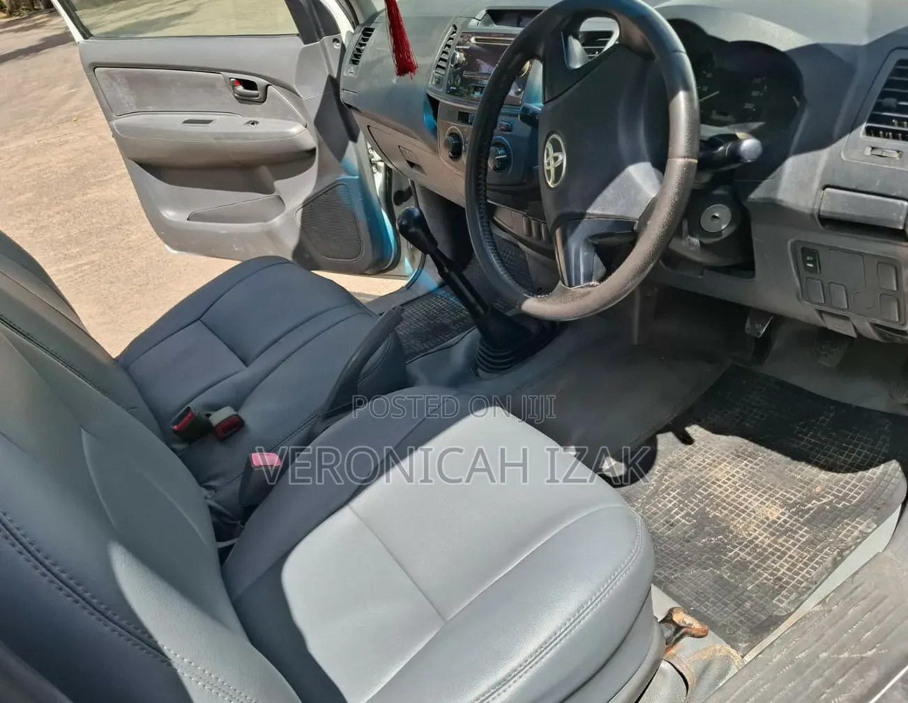 Toyota Hilux 2015 White