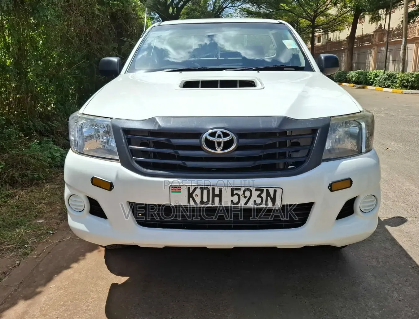 Toyota Hilux 2015 White