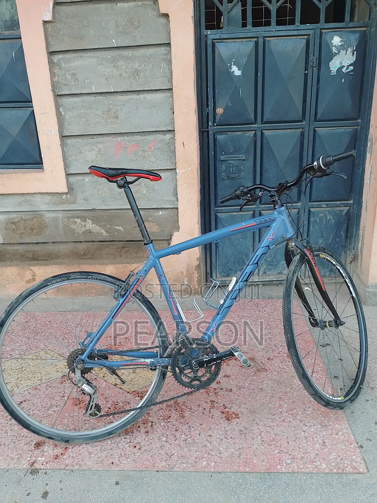 Felt Road Bike. Size 700c