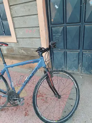 Felt Road Bike. Size 700c
