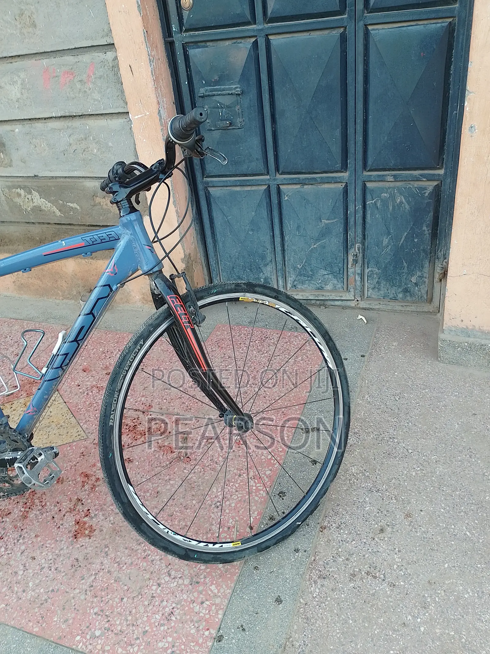 Felt Road Bike. Size 700c