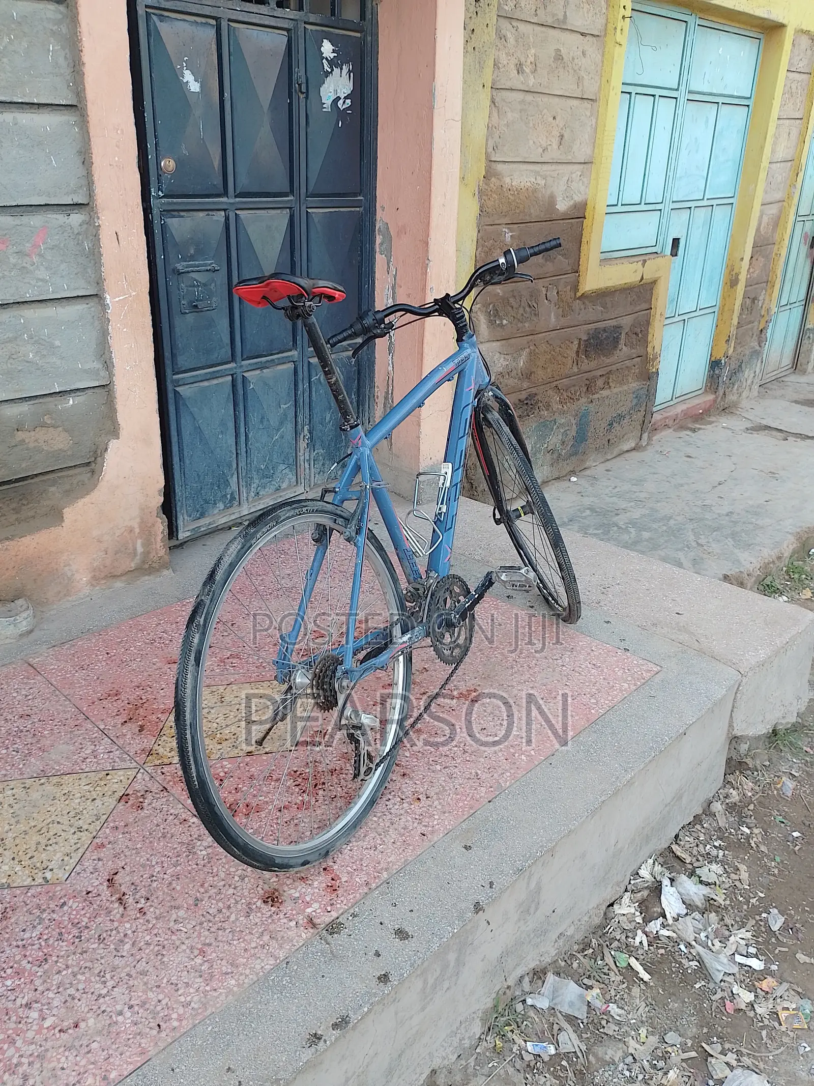 Felt Road Bike. Size 700c
