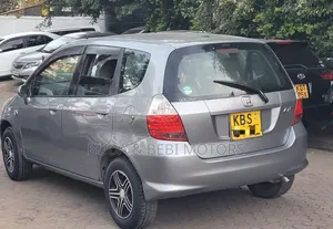 Honda Fit 2006 Gray