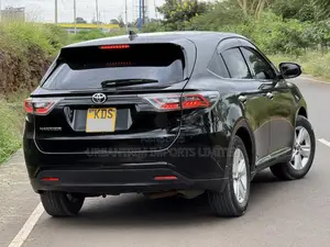 Toyota Harrier 2.0 2017 Black