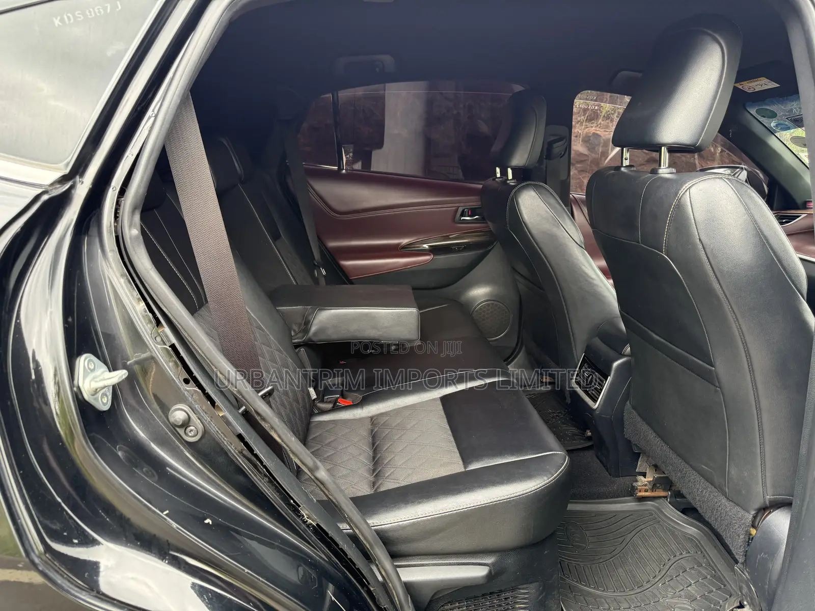 Toyota Harrier 2.0 2017 Black
