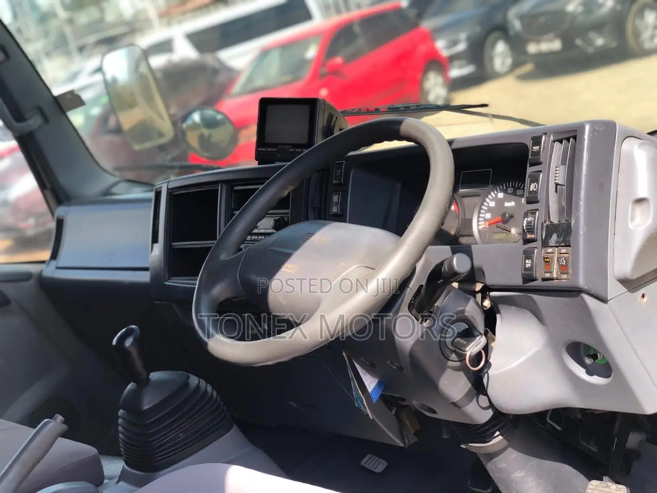 2013 Isuzu Elf