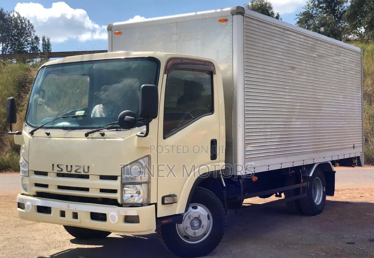 2013 Isuzu Elf