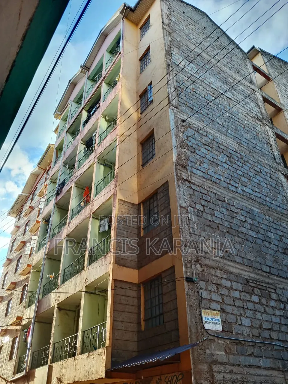 Plot With an Income of 690,000