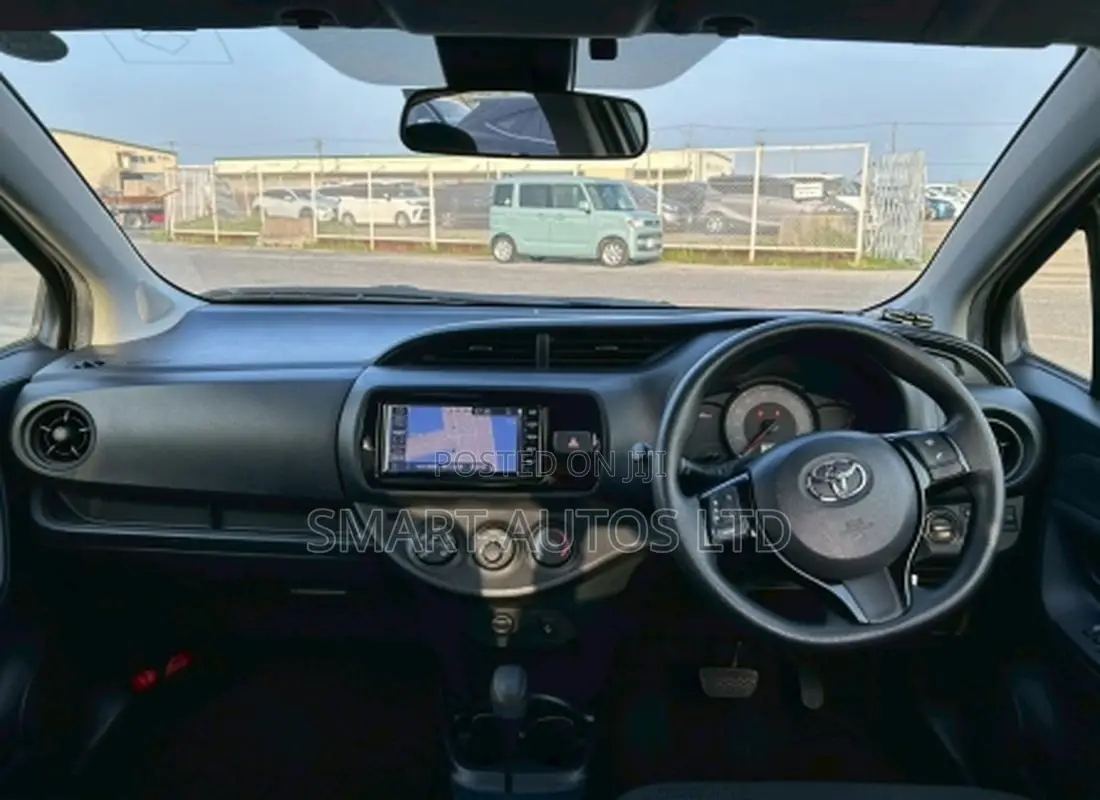Toyota Vitz 2019 Silver