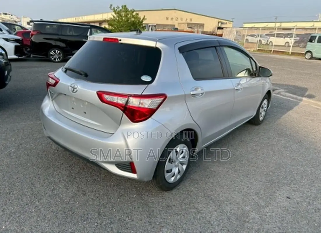 Toyota Vitz 2019 Silver