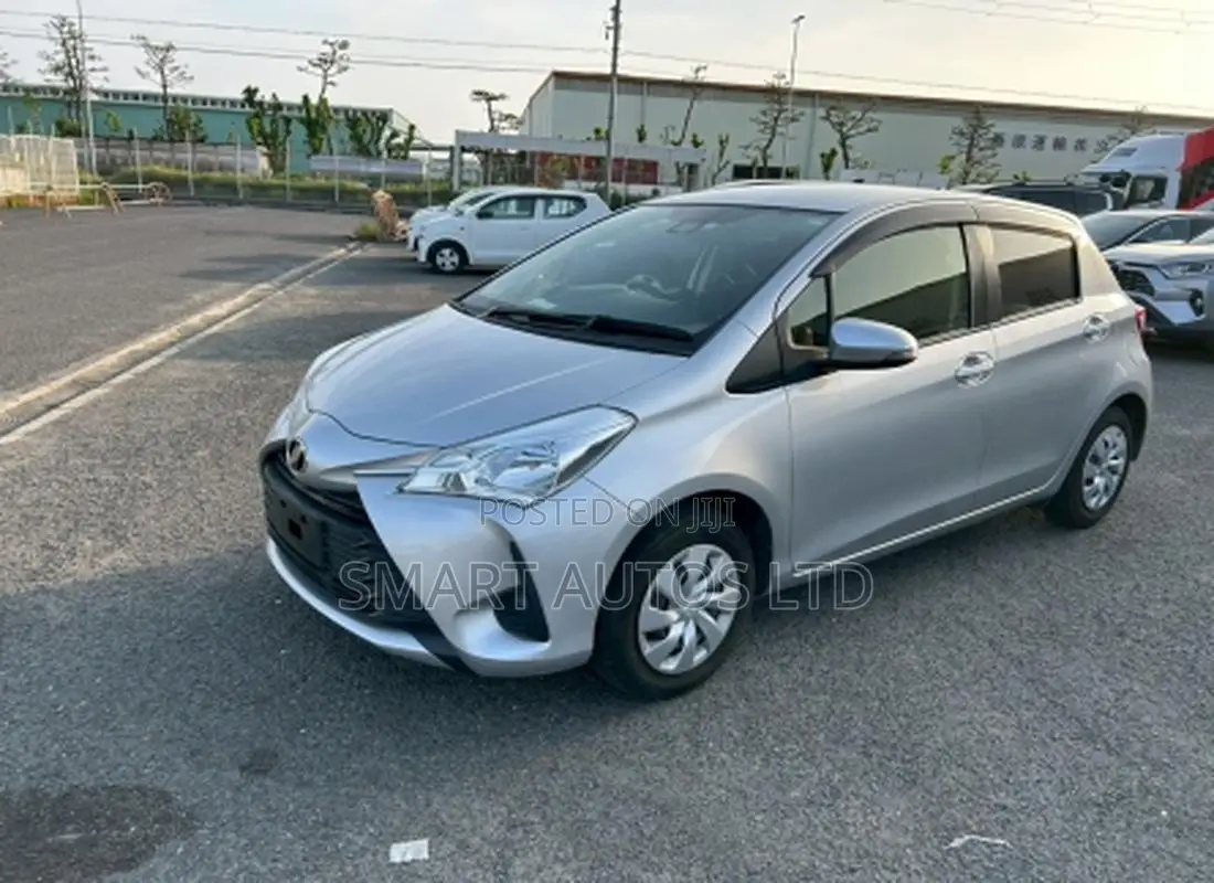 Toyota Vitz 2019 Silver