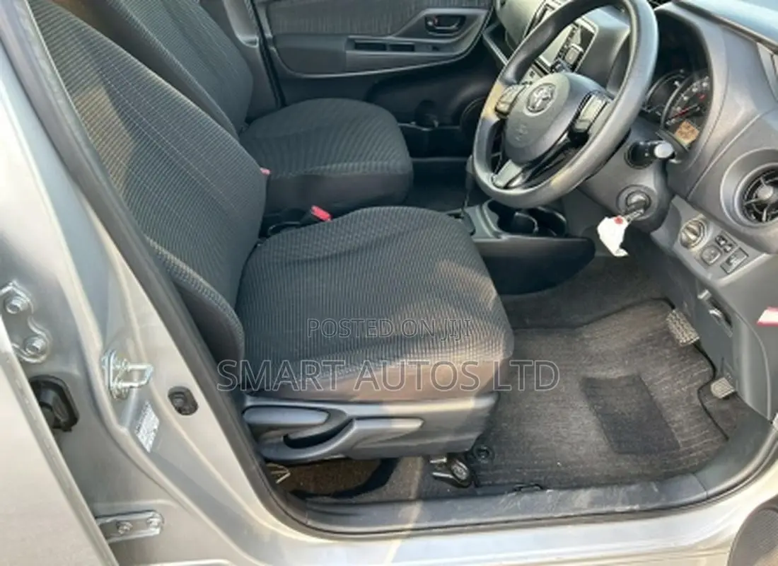 Toyota Vitz 2019 Silver