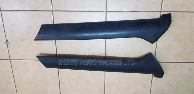 Discovery 2 Td5 Wind Screen Outer Pillars.Price Per Unit - thumbnail 3