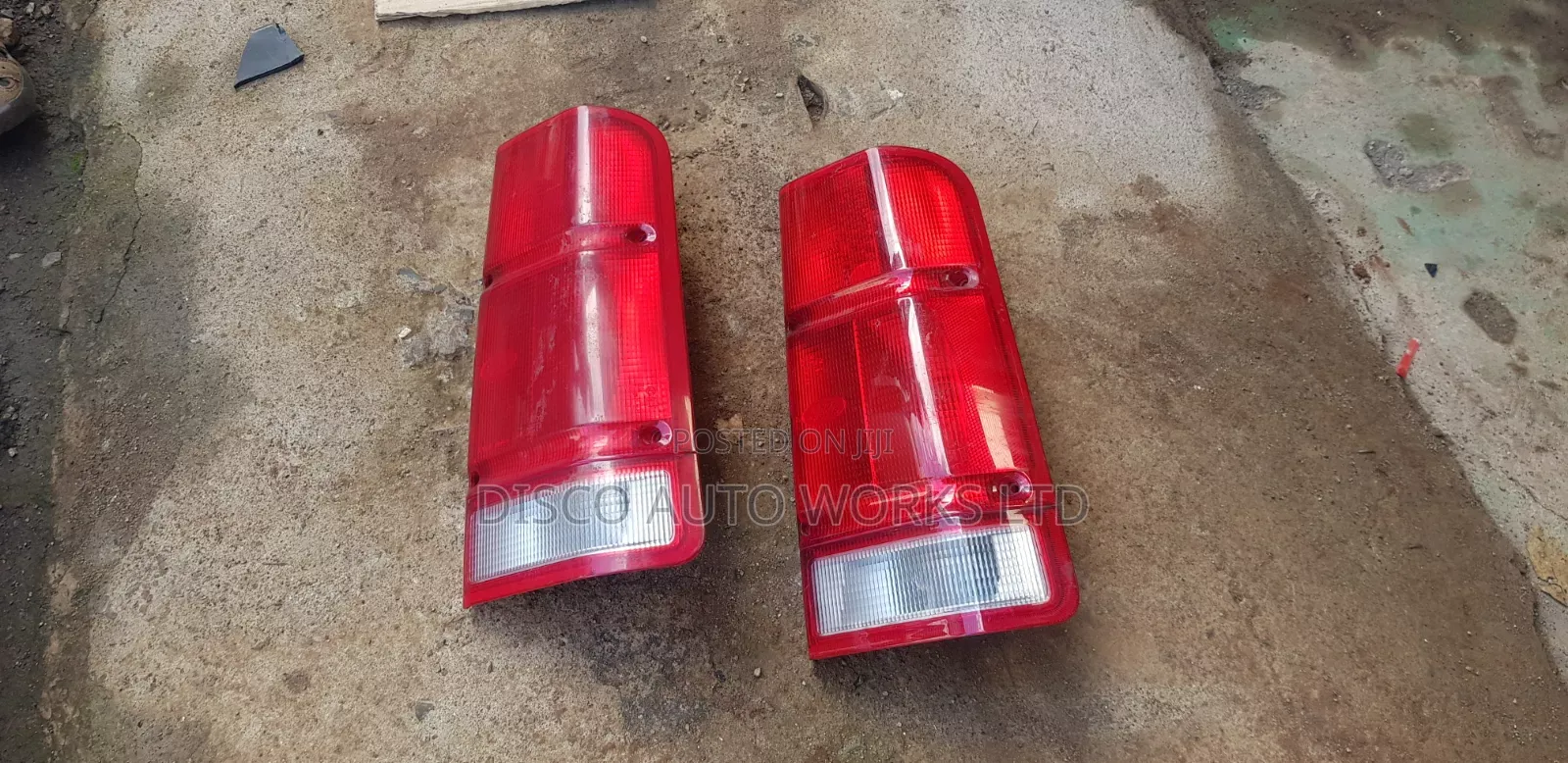 Landrover Discovery 2 Tail Lights .Price Per Unit.