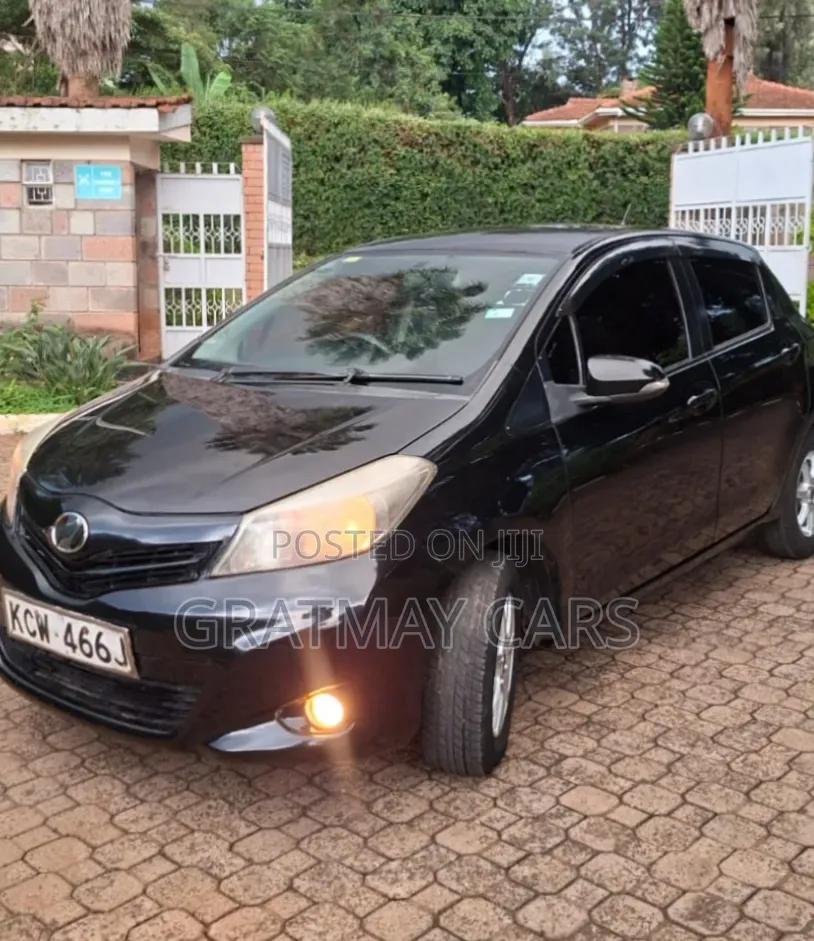 Toyota Vitz 2012 Black