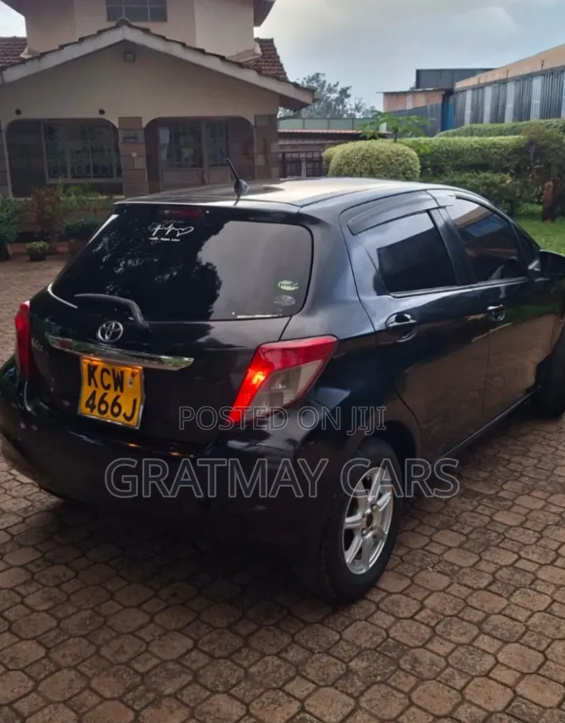 Toyota Vitz 2012 Black