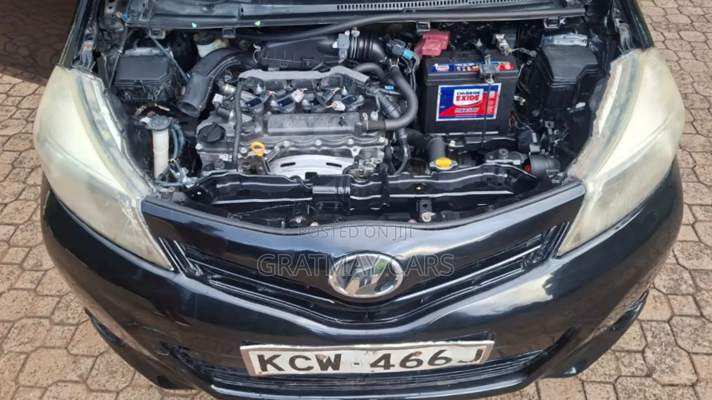 Toyota Vitz 2012 Black
