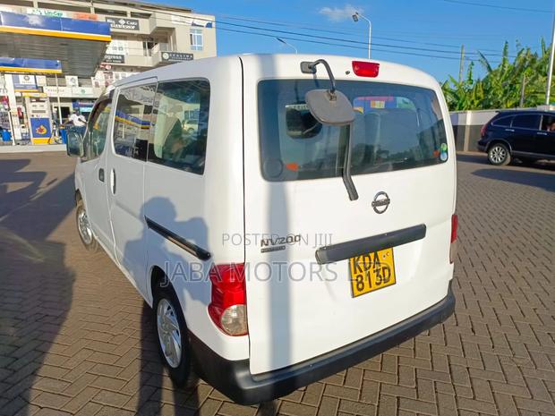 Nissan NV200 2013 White - thumbnail 2