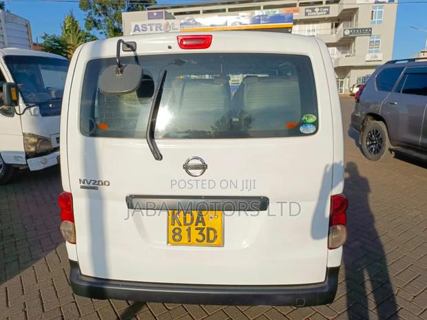 Nissan NV200 2013 White - thumbnail 7