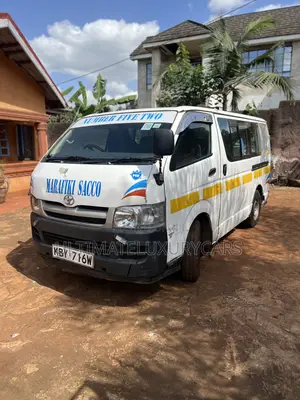 Toyota HiAce 2007 White