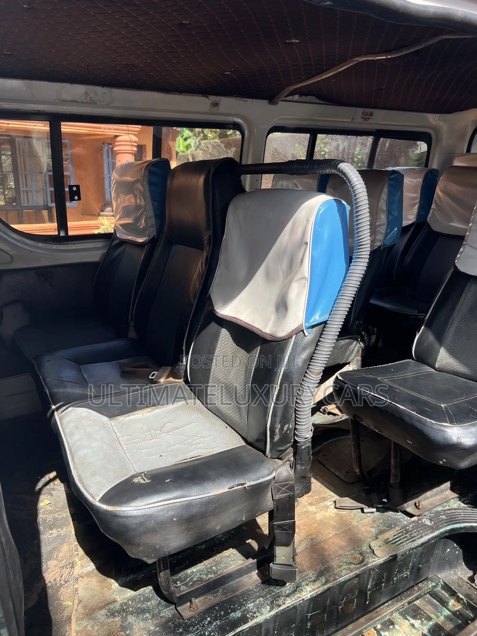 Toyota HiAce 2007 White