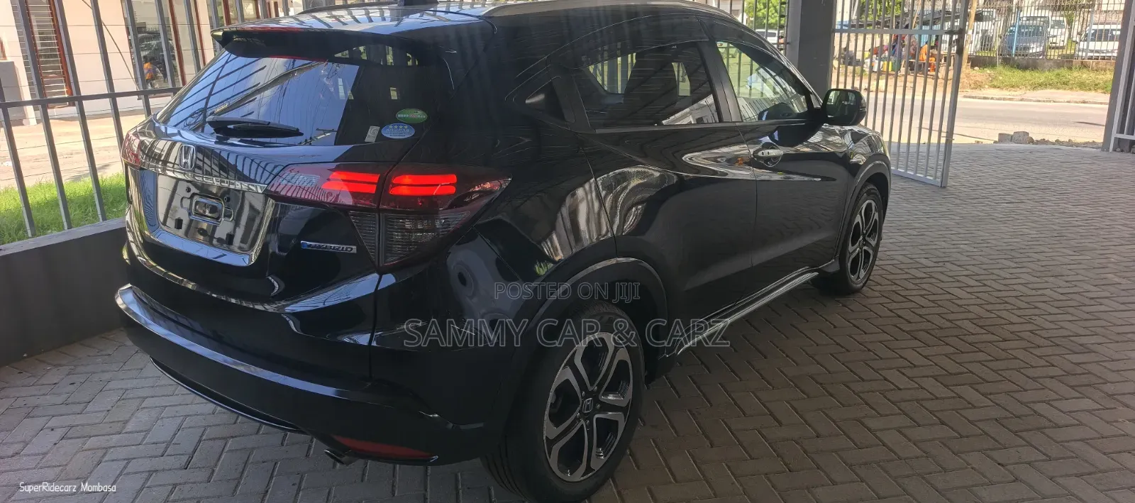 Honda Vezel 2019 Black