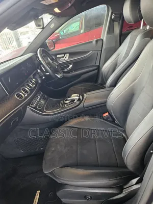 Mercedes-Benz E250 2019 Blue