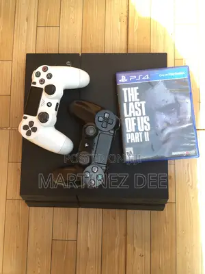 Play Station 4
