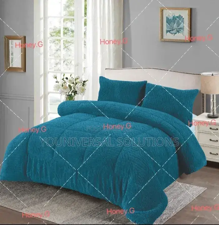 Flannel Duvet
Size 
6by7
1pc Bedsheet 
2pcs Pillowcases