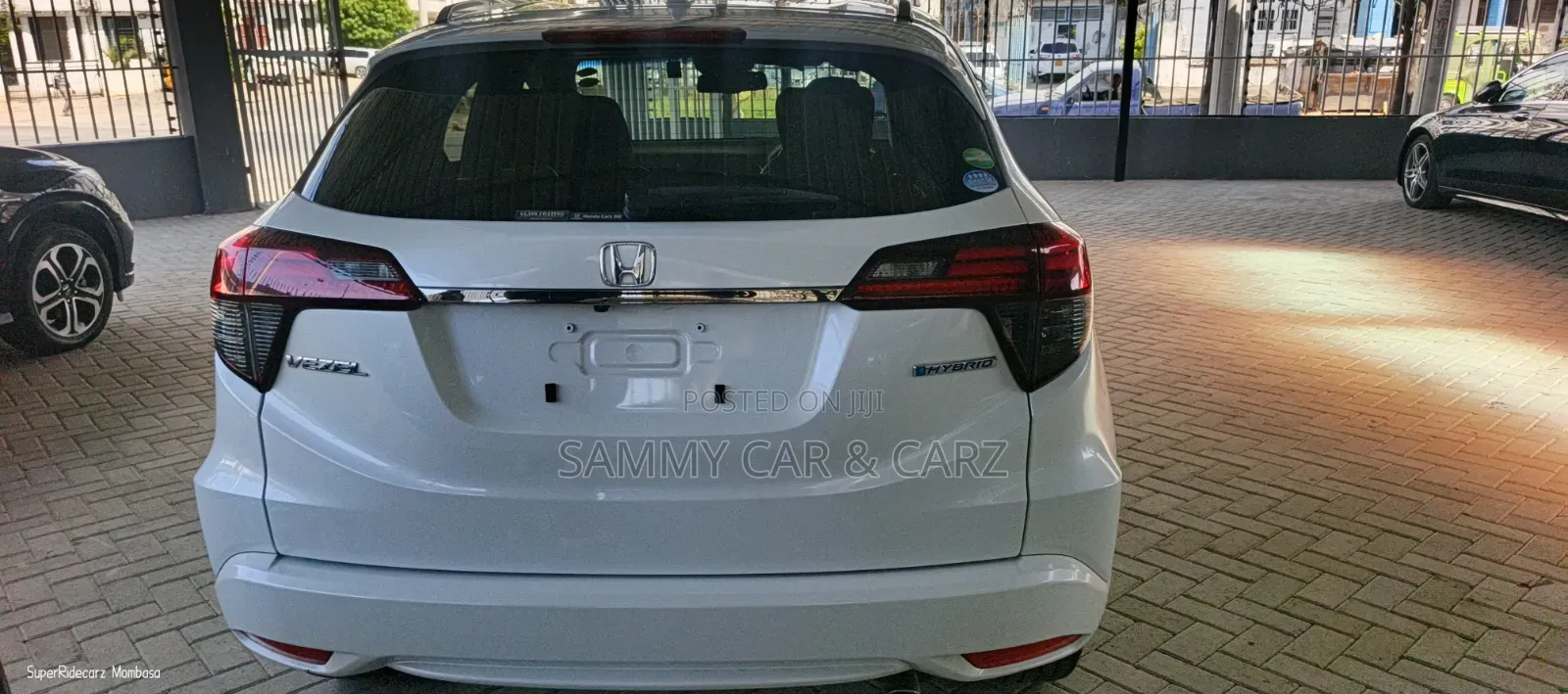 Honda Vezel 2019 White