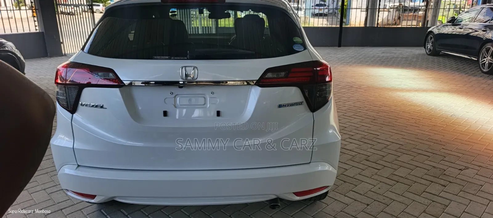 Honda Vezel 2019 White