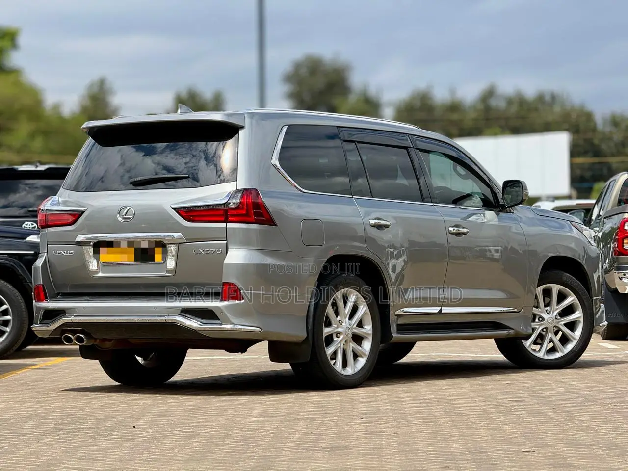 Lexus LX 570 AWD 2015 Silver