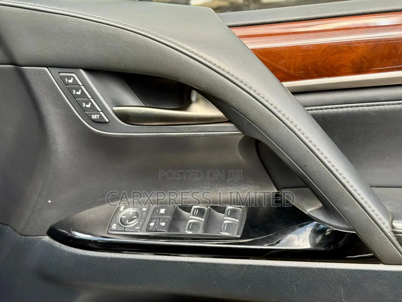 Lexus LX 570 AWD 2015 Silver