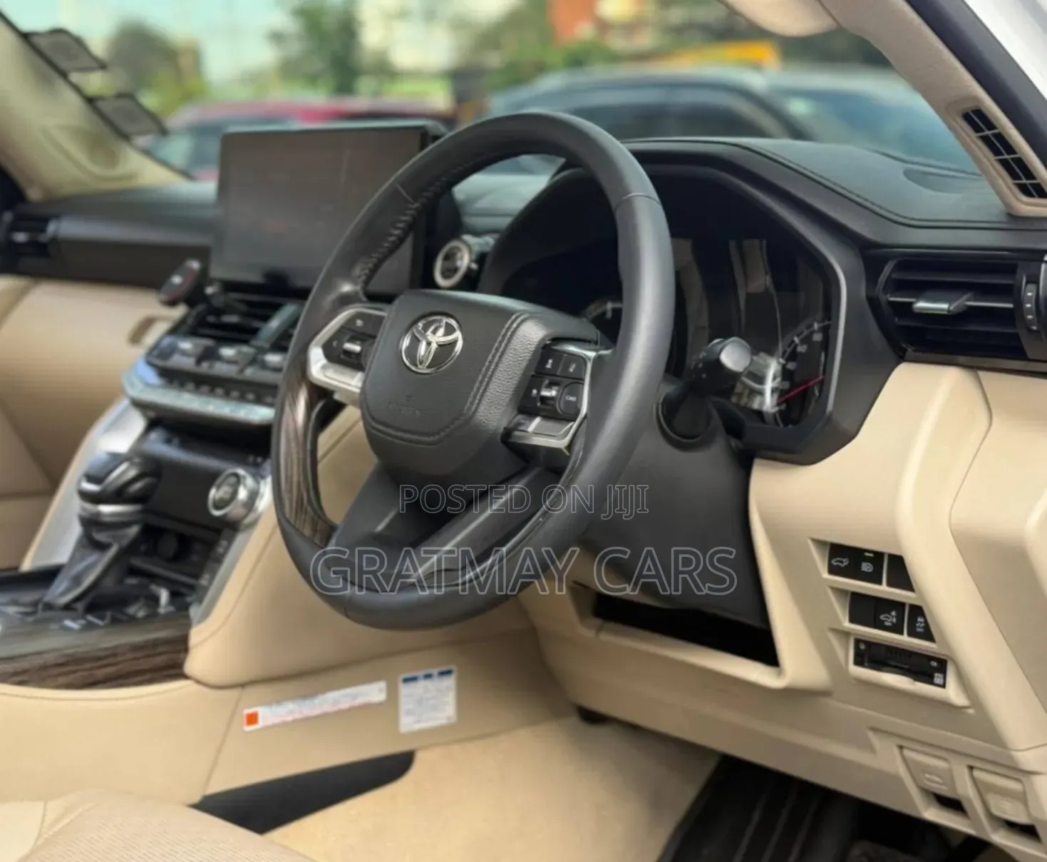 Toyota Land Cruiser LC300 2023 Pearl