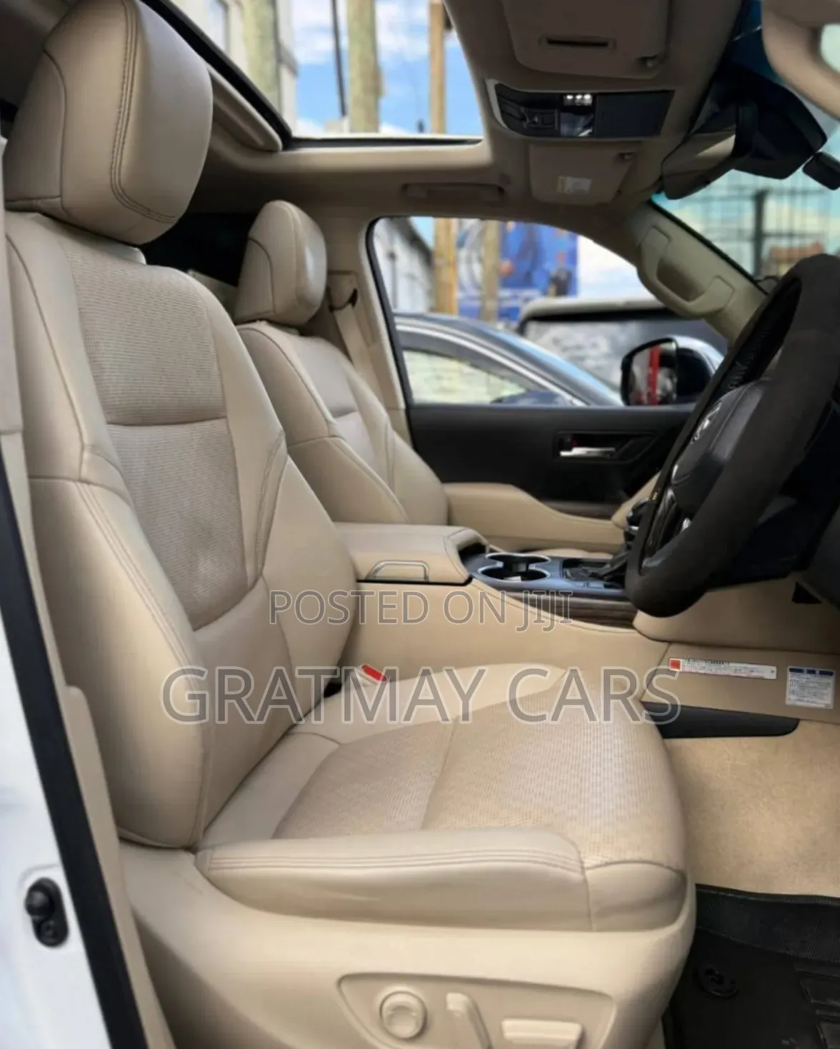 Toyota Land Cruiser LC300 2023 Pearl