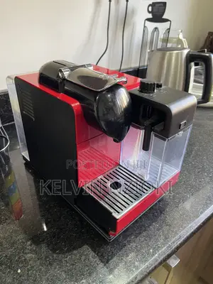 Nespresso Lattissima Plus Espresso by De'longhi