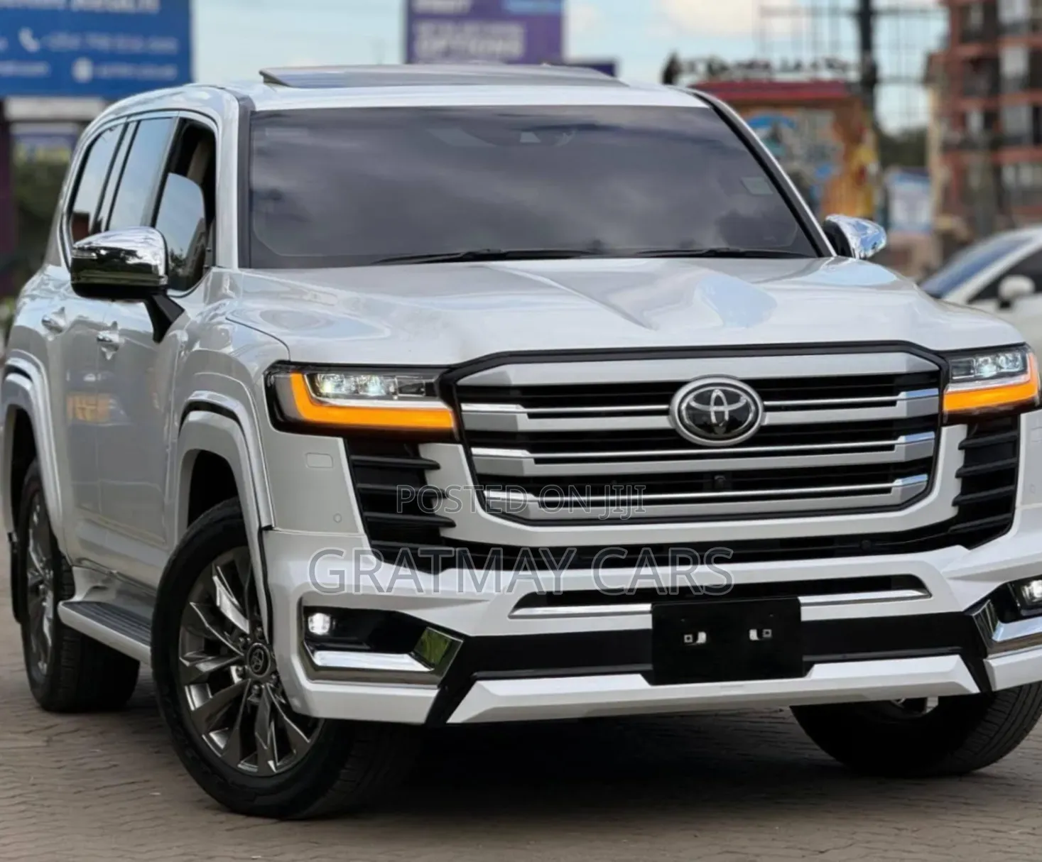Toyota Land Cruiser LC300 2023 Pearl