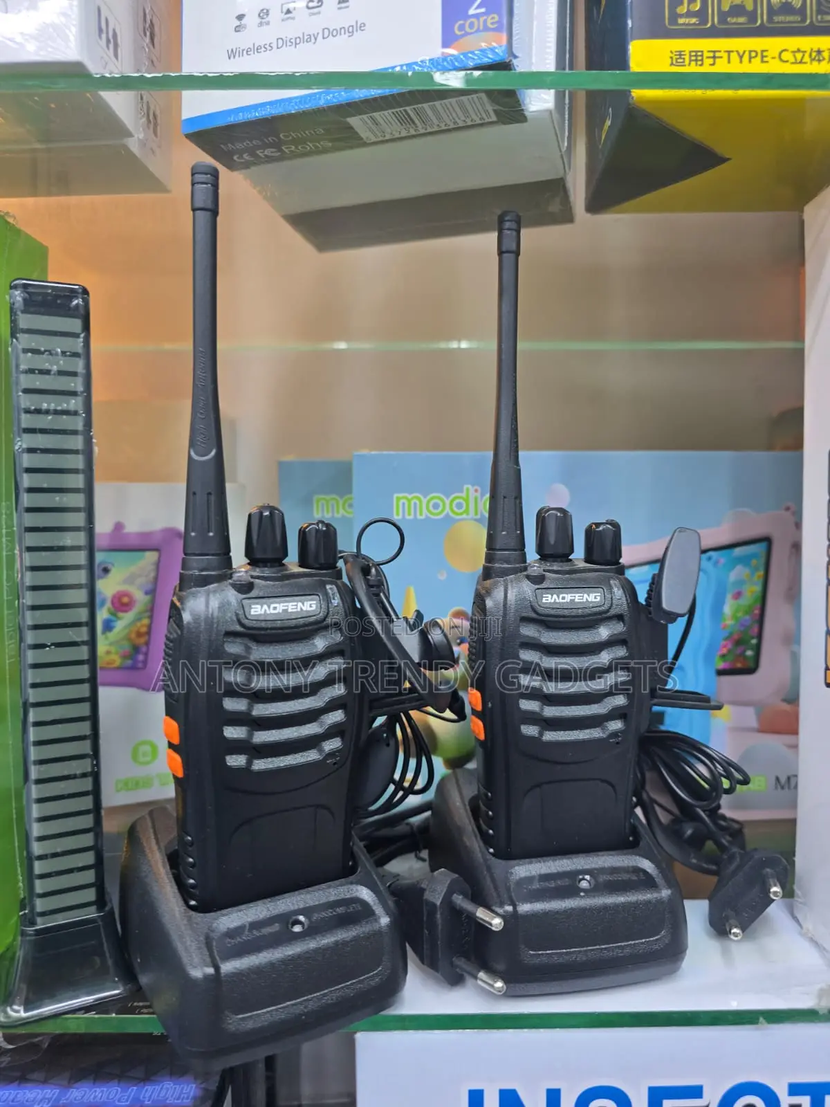 Baofeng Bf-888s Two-Way Radio Uhf Walkie Talkie Set